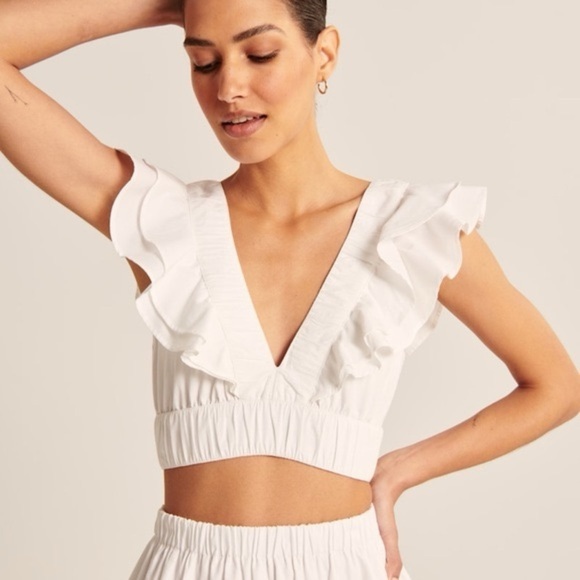 Abercrombie White Cropped Ruffle Low Cut Small Top - Picture 1 of 5
